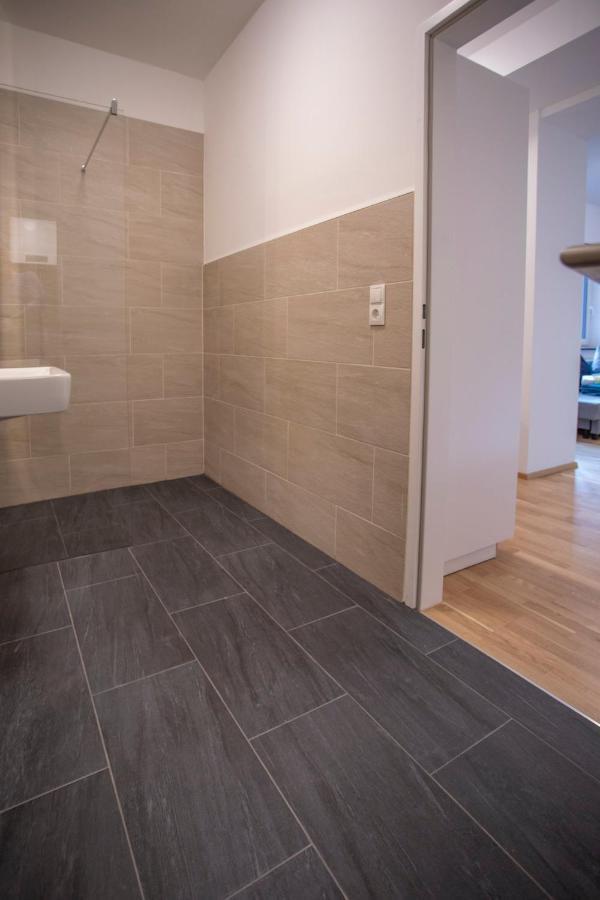 City Center Apartment For 6 Persons! Innsbruck Exteriör bild